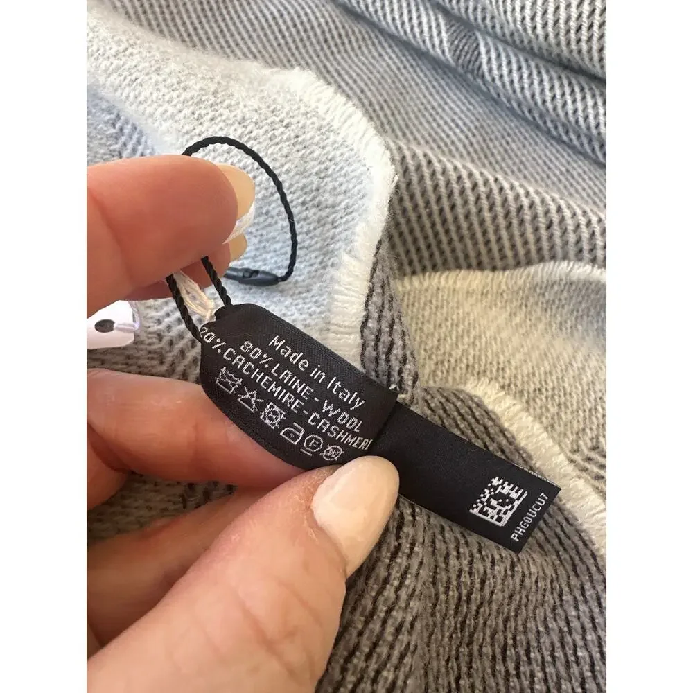 NWT Chanel Traveling Rug Wrap Wool Cashmere Blend